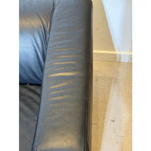 Club Chairs in Black Leather, Set of 2 For Sale - Image 4 of 7