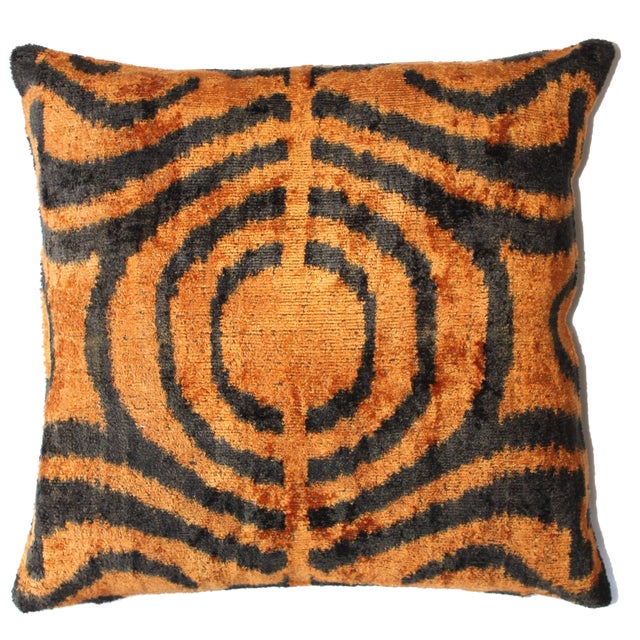 Contemporary Tiger Silk Velvet Pillow For Sale