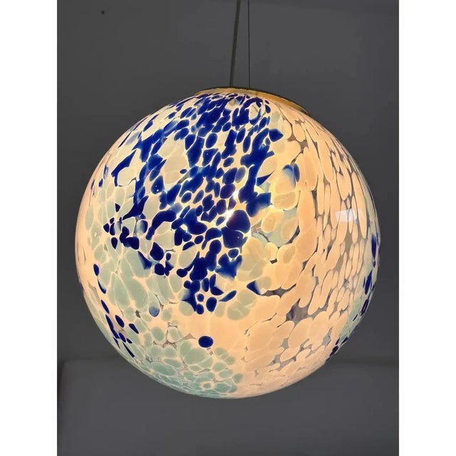 Early 21st Century White and Blue Spots Sphere Pendant Light in Murano Glass by Simoeng For Sale - Image 5 of 11