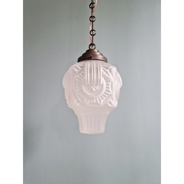 Art Deco Pendant Light in Frosted Clear Glass, 1920s-1930s For Sale - Image 4 of 18