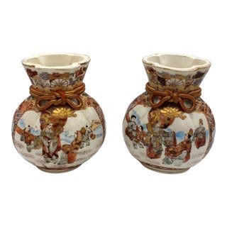 1868-1912 Pair of Japanese Meiji Period Kyoto Satsuma Vases For Sale