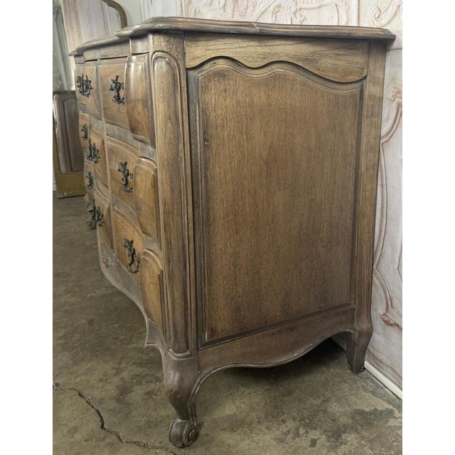 Mid 20th Century French Louis XV Style 9-Drawer Bombe Dresser in Bleached Fruitwood For Sale - Image 5 of 18