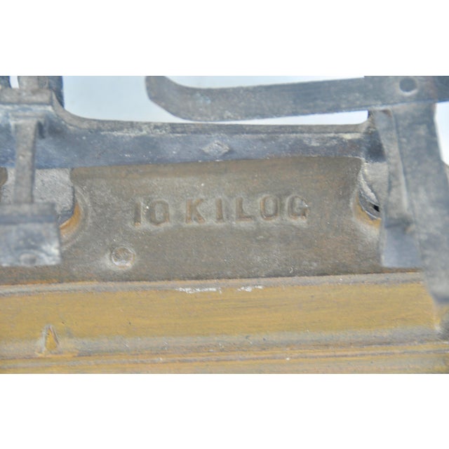 Metal French Iron Scale 10 KG, 1950s For Sale - Image 7 of 13