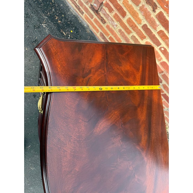 Henkel Harris Henkel Harris Chippendale Style Serpentine Top Bachelor Chest of Drawers For Sale - Image 4 of 18