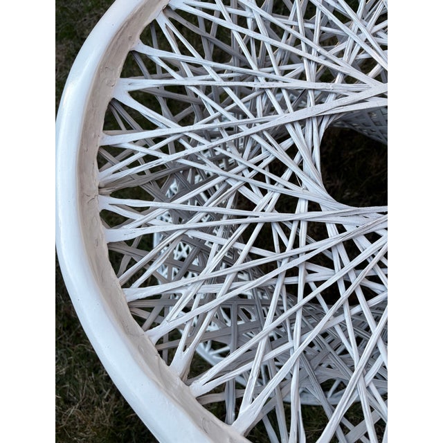 1970s Vintage Russel Woodward Spun Fiberglass Outdoor Peacock Chairs- A Pair For Sale In New York - Image 6 of 12