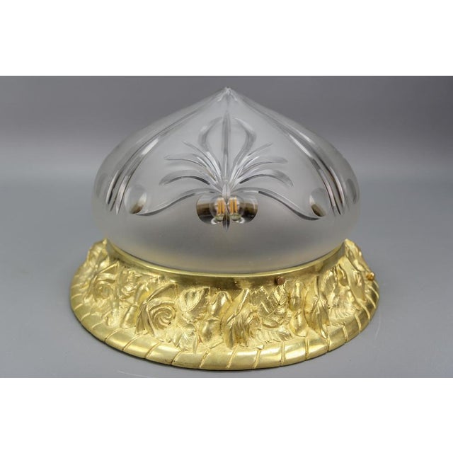 French Art Nouveau Flush Mount in Bronze and Cut Glass, 1920 For Sale - Image 9 of 18