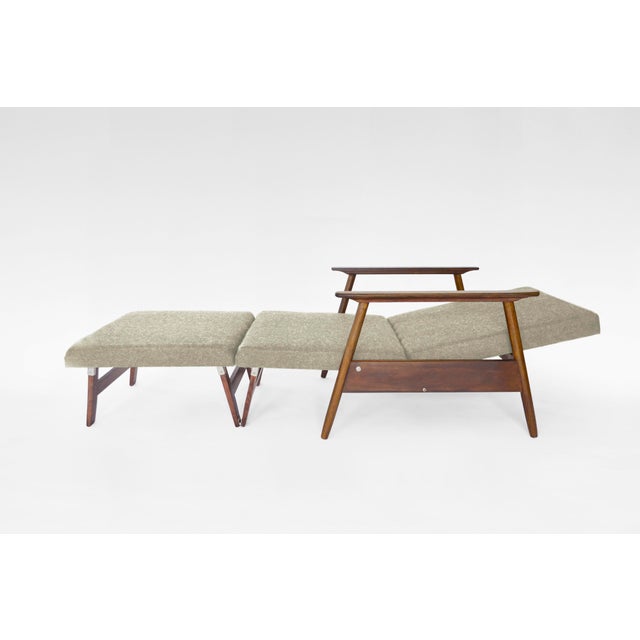 Wood Vintage Convertible Sleeping Armchair by Valerija Ema Cukermanienė for Vilniaus Baldų Kombinatas, 1960s For Sale - Image 7 of 7