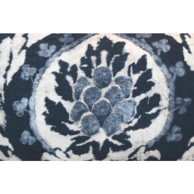 Hollywood Regency Designer Indigo Blue & White Schumacher Linen Pillow Including the Feather/Down Insert For Sale - Image 3 of 6
