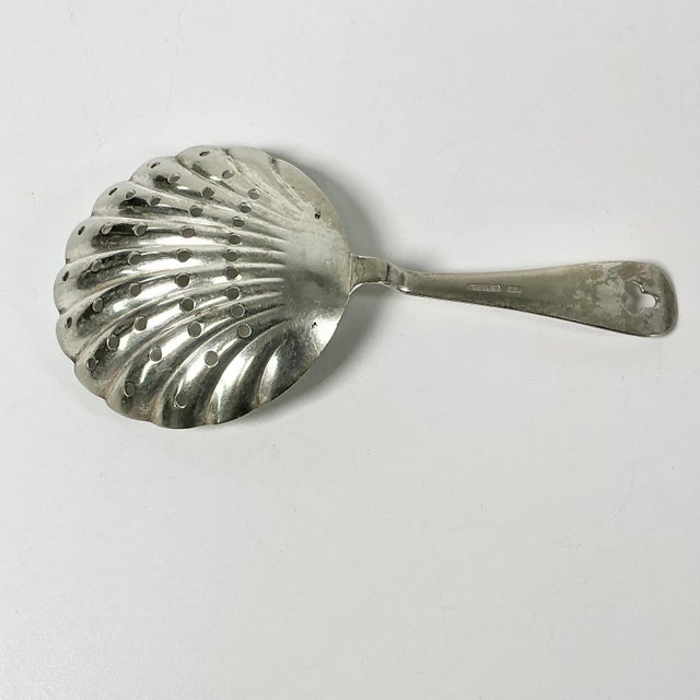 Hollywood Regency Late 1800s Antique Barbour Silver Co Shell Shaped Silverplate Serving Spoon. For Sale - Image 3 of 10