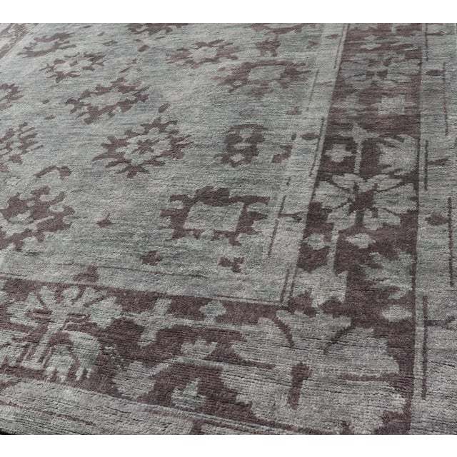 Modern Hand Knotted Oushak Rug in Wool With Sub-Geometric Design in Green and Brown For Sale - Image 9 of 13