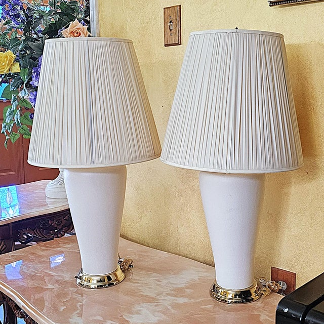 Pair of Vintage White Ceramic Urn Form Table Lamps With Gold Bases and Pleated Shades For Sale - Image 12 of 18