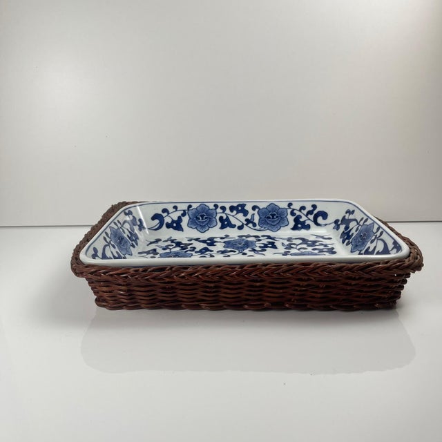 Ceramic Serving Platters in White and Blue Floral Pattern with Woven Wicker Mount, 1980, Set of 6 For Sale - Image 4 of 18