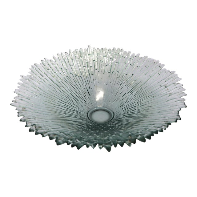 19.3ʺW × 19.3ʺD × 5.52ʺH Glass Fruit Platter/Bowl For Sale