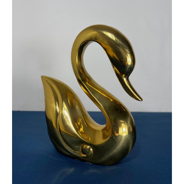 Mid 20th Century Monumental 15-Inch Hollywood Regency Brass Swans – Pair For Sale - Image 5 of 10
