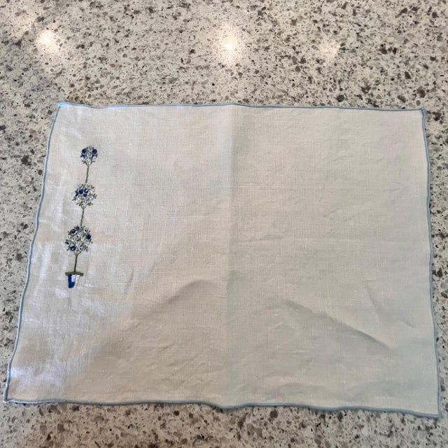 Set of 4 Vintage Dinner Placemats Embroidered Blue Floral Linen Farmhouse French Country Traditional Spring Easter For Sale - Image 12 of 17