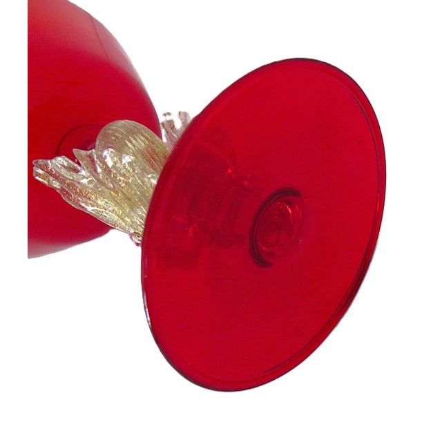 Murano Set of 9 Murano Champagne Coupes Glasses Red & Gold Swans Italian For Sale - Image 4 of 4