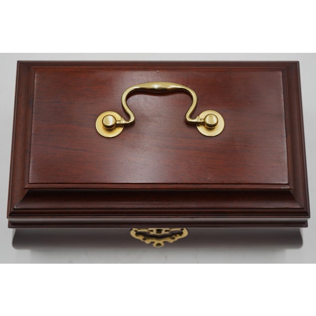 Traditional 1980s Virginia Metalcrafters Colonial Williamsburg Mahogany Tea Caddy For Sale - Image 3 of 10
