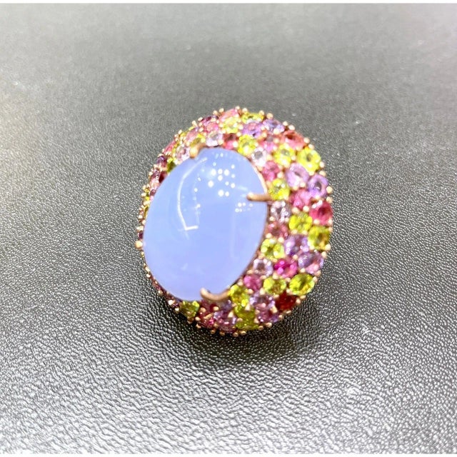 Art Deco Bochic “Flamenco” Chalcedony Fancy Multi Color Gems 18k Gold & Silver Large Cocktail Ring Size 8 For Sale - Image 3 of 4