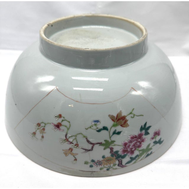 18th C. Qianlong Chinese Export Famille Rose Gilt 12 Inch Punch Bowl, Antique Qing Dynasty Chinoiserie Porcelain Centerpiece, Mandarin Palette For Sale In Portland, ME - Image 6 of 18