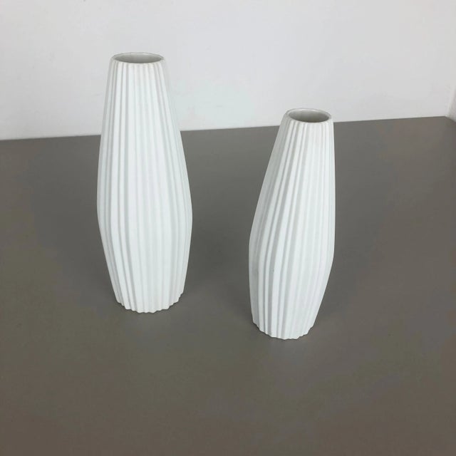 Op Art Porcelain Vase by Heinrich Selb, Germany, 1970s, Set of 2 For Sale - Image 3 of 18
