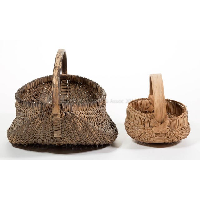 Folk Art Pair of Antique Virginia Rib-Type White Oak Woven Baskets For Sale - Image 3 of 4