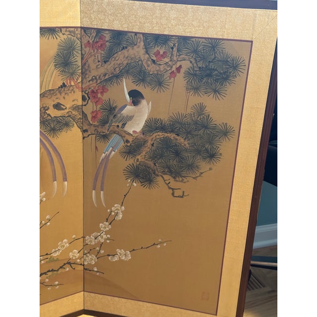 1970s Vintage Hand-Painted 4-Panel Asian Folding Screen / Wall Art (1974) – Excellent Condition For Sale - Image 5 of 9