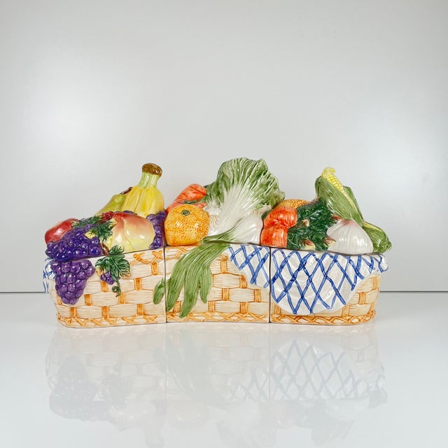 Ceramic Italian Majolica Style Earthenware Boxes with Lids for Fruits and Vegetables, 1980s For Sale - Image 7 of 7