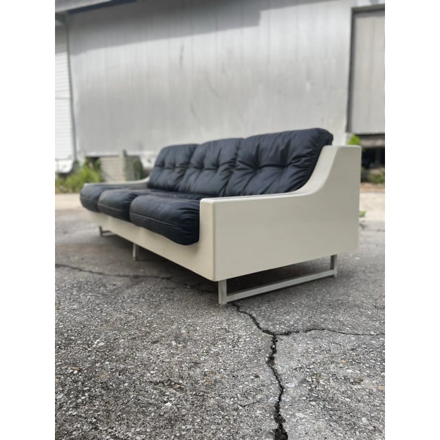 Vintage Sofa Set in Fiberglass With Black Tufted Cushions | in the Style of Homecrest For Sale - Image 9 of 13