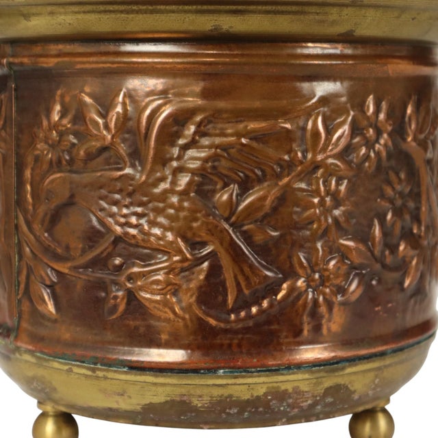 Copper Repoussé Flower Pot in Red Copper and Brass, 1900s For Sale - Image 8 of 16
