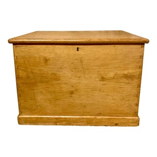 19th Century English Pine Blanket Chest For Sale