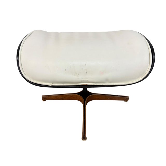 White Mid-Century Modern PLYCraft Mr. Chair & Ottoman - Refinished! For Sale - Image 8 of 11