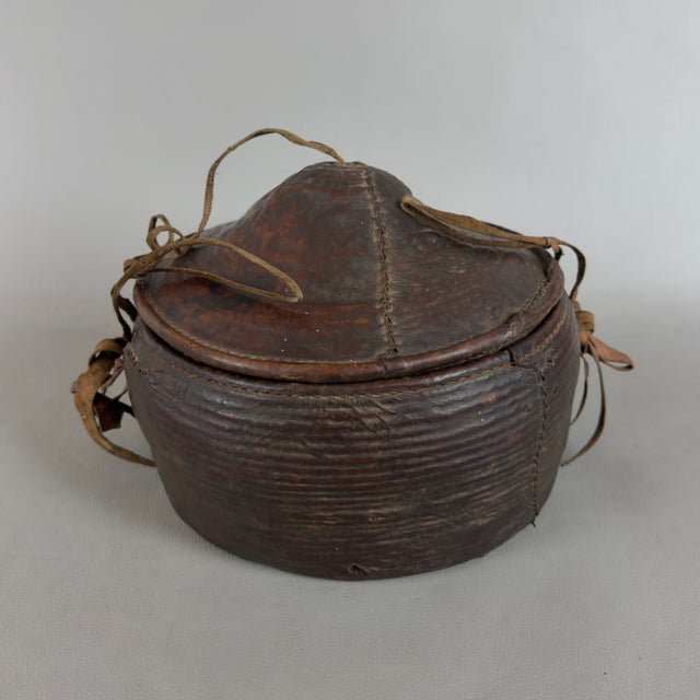 Early 20th Century African Tribal Nomadic Rattan Leather Container Basket with Lid For Sale - Image 4 of 11
