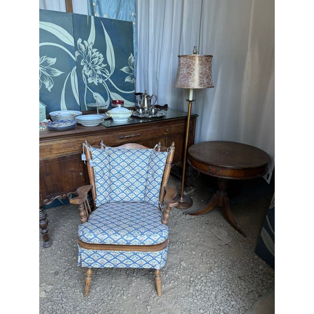 This little cutie is in great shape and ready to grace any room with its charming presence!