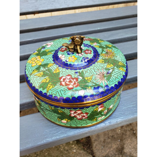 Early 20th Century Antique Chinese Cloisonne Jade Green Box W/Lid "China" Foo Dog Finial For Sale In Indianapolis - Image 6 of 8