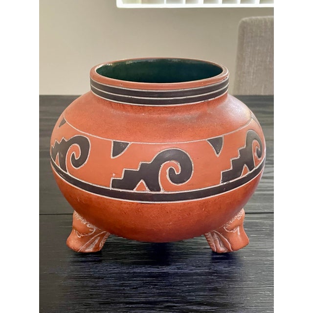 Mexican Vintage Leopoldo De Mexico Aztec Red Clay Pottery Pot or Vase For Sale - Image 3 of 10