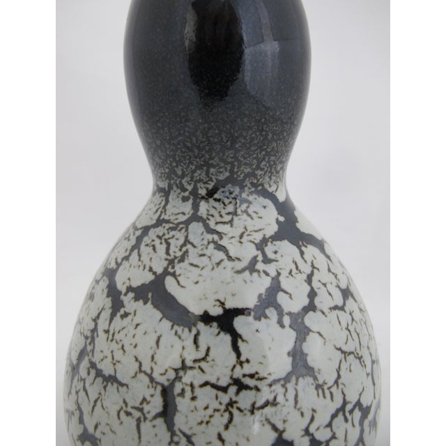 Mid 20th Century Japanese Studio Pottery Ikebana Double Gourd Crackle Vase Signed For Sale - Image 5 of 8