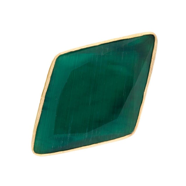 Metal Stylish Green Cat Eye Stone Gold Chunky Ring, Size 4 For Sale - Image 7 of 9