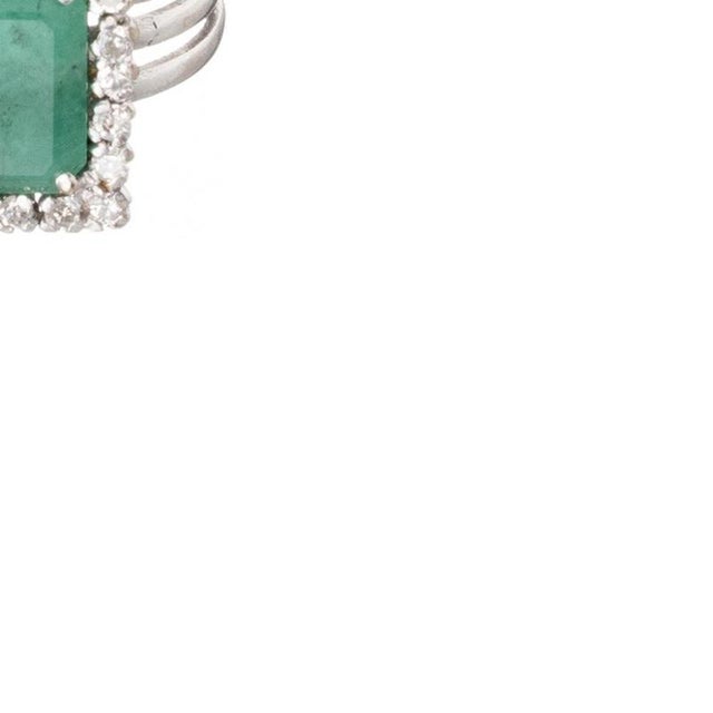 Gold Ring with Emerald and Diamonds For Sale - Image 5 of 6