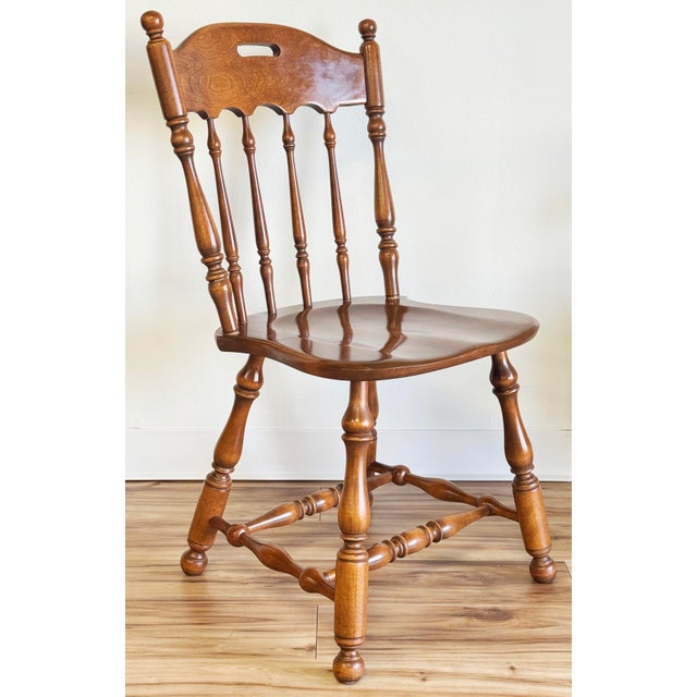 Ethan Allen Vintage Ethan Allen Carved Maple and Birch Colonial Arrowback Dining Chairs, Set of 4 For Sale - Image 4 of 10