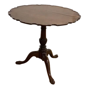 Chippendale Mahogany Tilt Top Table.
