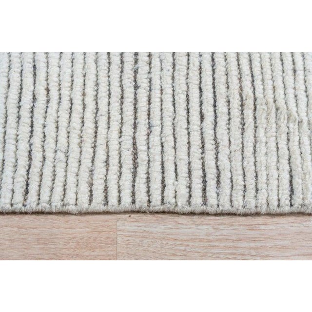 5x9 Ivory Hand-Knotted Wool Chevron Detailed Edge Tribal Modern Carpet Rug For Sale - Image 4 of 11