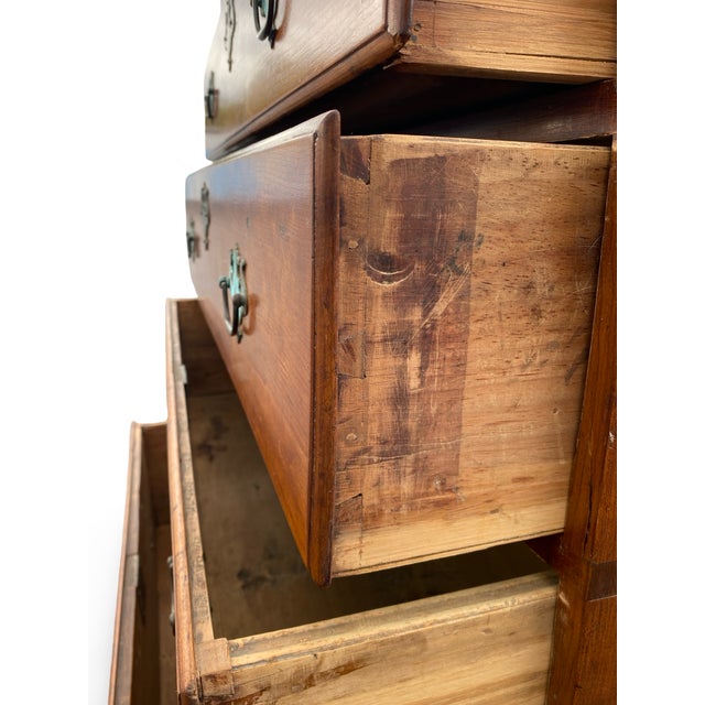 Early 19th Century American Federal Solid Cherry Chest of Drawers, Circa 1800-1820 For Sale - Image 9 of 18
