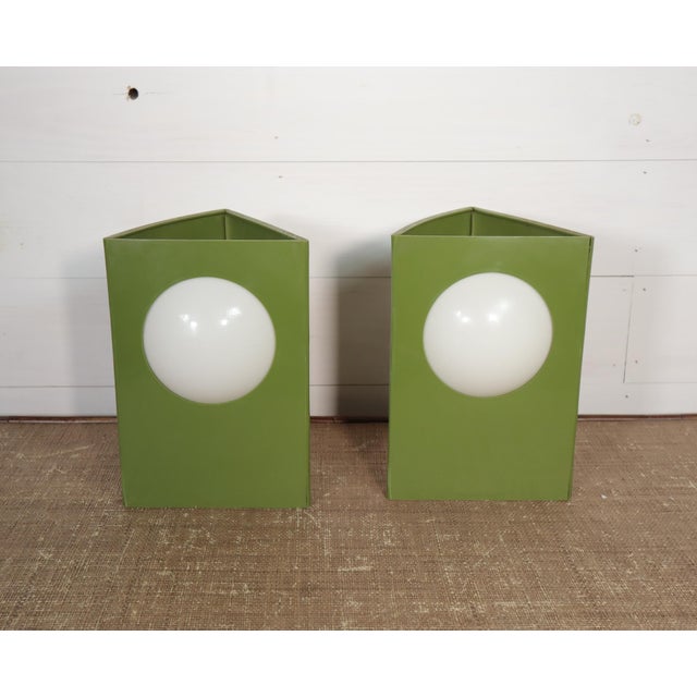 Plastic Vintage Geometric Triangle Lamp Pair by c.n. Burman Mod Space Age Mid Century Modern Atomic Retro 70's For Sale - Image 7 of 10