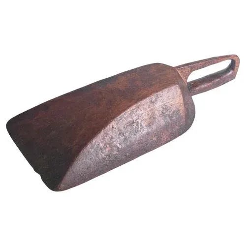 Hand-Carved Brown Grain Shovel, England, 19th Century For Sale - Image 3 of 9