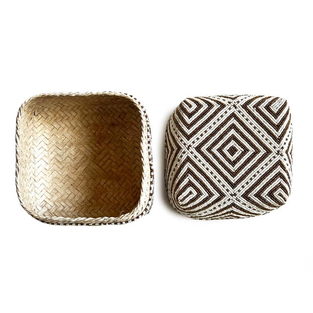 Vintage Bamboo Beaded Box White & Gold Medium For Sale - Image 4 of 9