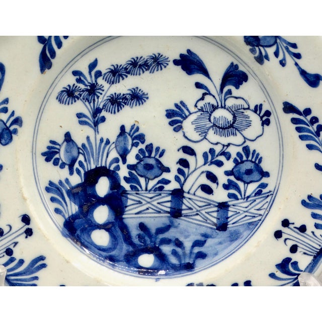 Delft 18th-Century Delft Chinoiserie Plates,. A Pair For Sale - Image 4 of 11