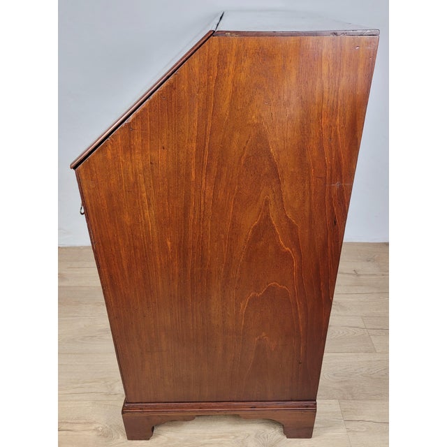 Antique English George III Secretaire in Oak, 1800 For Sale - Image 17 of 18