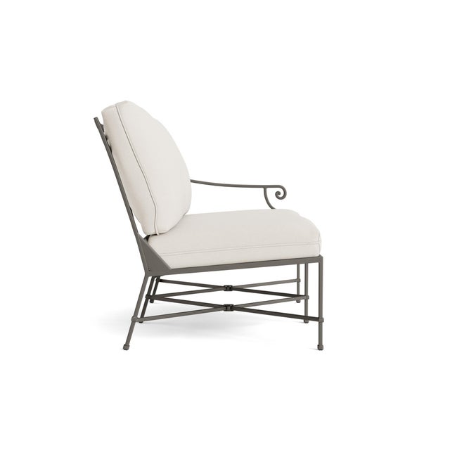 Contemporary Brown Jordan Venetian Right Arm Loveseat, Mica frame with Fusion Natural fabric For Sale - Image 3 of 11