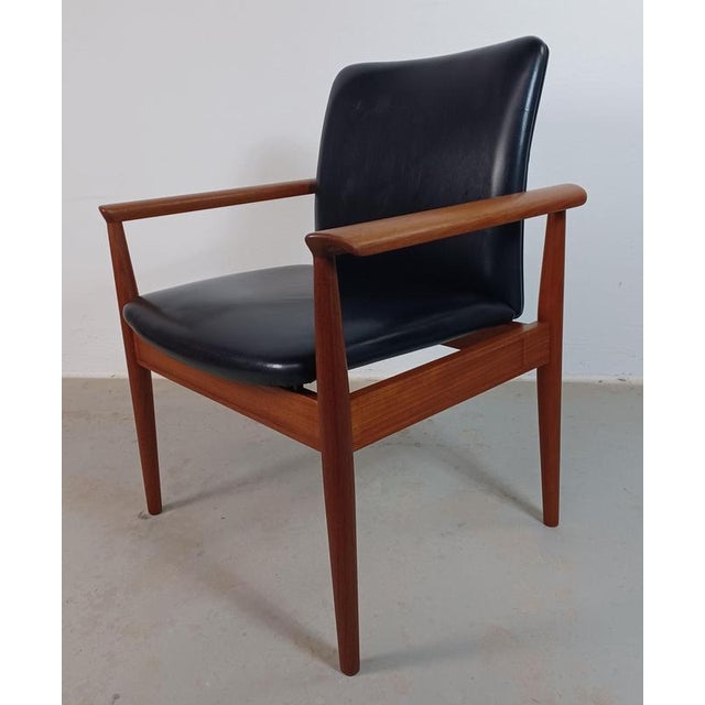 Finn Juhl Set of Two Fully Restored Armchairs Including Custom Upholstery Cado For Sale - Image 3 of 14