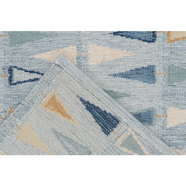 Textile Swedish Geometric Rug by Celerie Kemble for Chairish in Sky, 5'x7' For Sale - Image 7 of 8